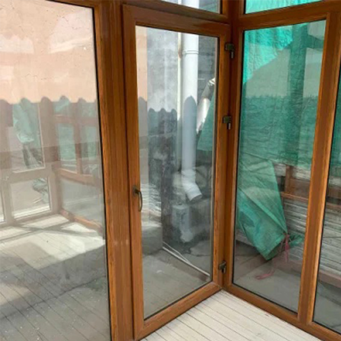 Modernes Fenster mit fester Glasscheibe, Vinyl, oben aufgehängtes Markisenfenster